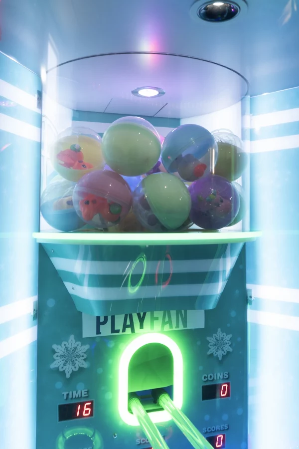 Alquilar máquina recreativa de bolas con premios para tu marca