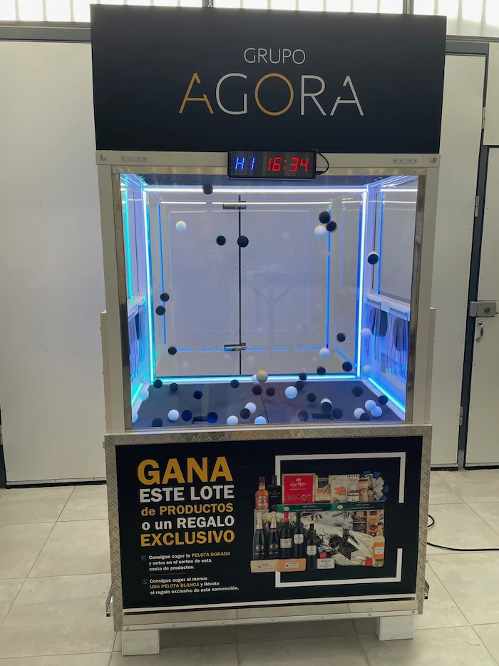 Pecera de aire para dinamizar eventos y ferias y promocionar tu marca con este divertido juego